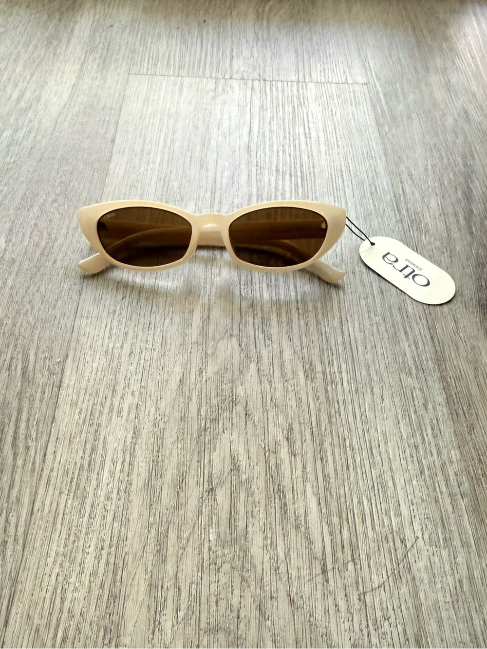 otra shona cream tan modern retro vintage style cat eye sunglasses eyewear NEW